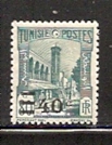 Timbre: Mosqu&eacute;e Halfaouine &agrave; Tunis (surcharg&eacute;)